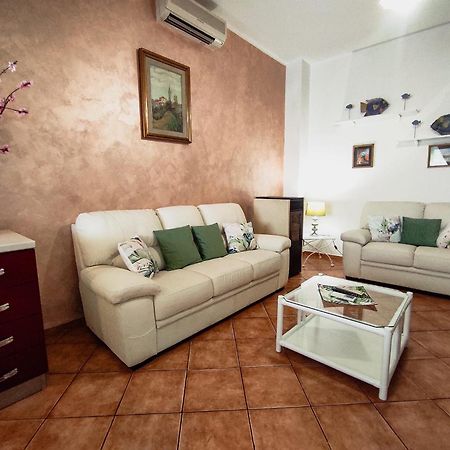 Casa Giulia Al Centro Di Olbia Codice Iun P4011 Exterior foto